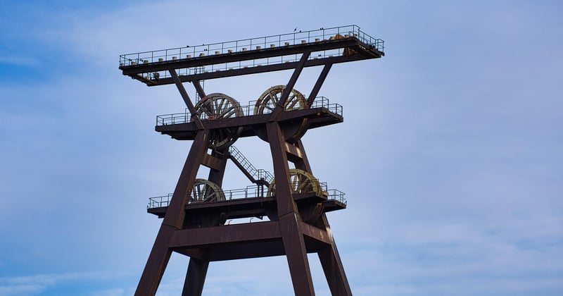 Comment choisir un système de tri colis : 7 critères en 2026